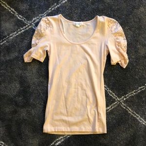 Forever 21 short sleeved, peace top size Small